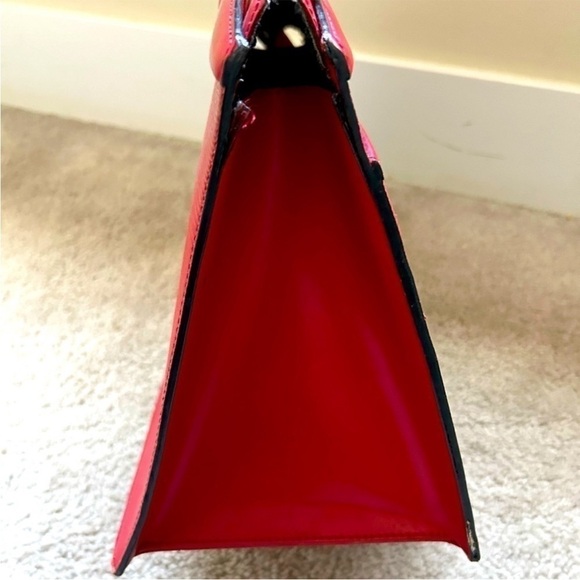 Louis Vuitton Red Satchel Bag with Structured Design - Picture 4 of 14